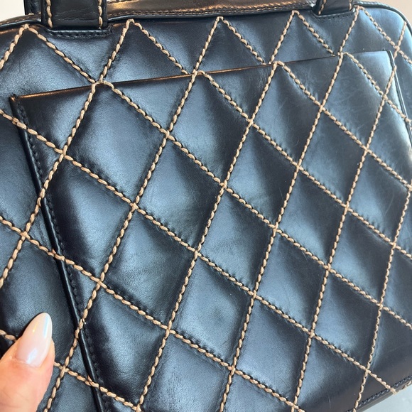 Chanel Black Leather Cream Wild Stitch Handbag - Picture 5 of 17